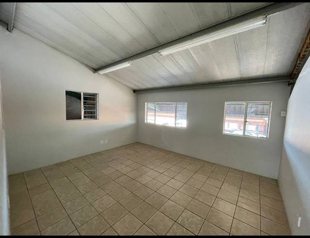 INDUSTRIAL PROPERTY TO RENT IN HENNOPSPARK